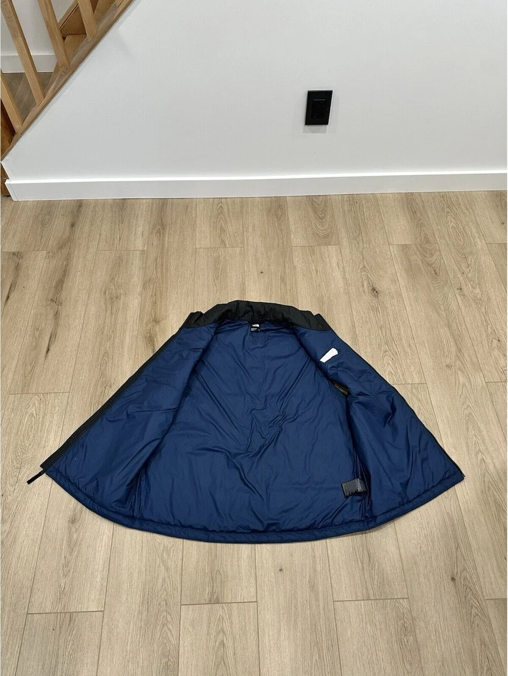 NWT The North Face Everyday Insulated Vest Black Blue Men’s Sz XL Puffer Style